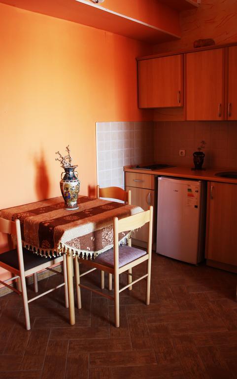 Alvanita Apartments อุลซิน ภายนอก รูปภาพ