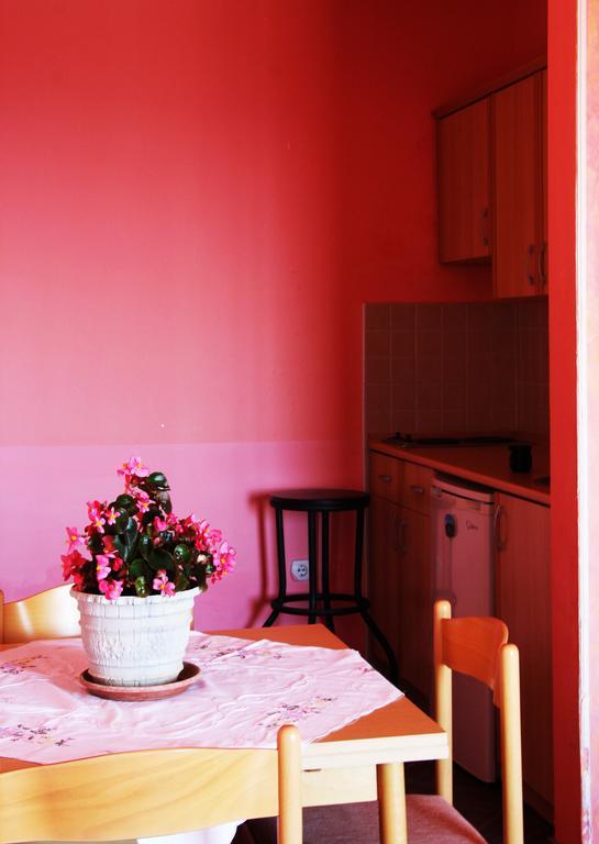 Alvanita Apartments อุลซิน ภายนอก รูปภาพ
